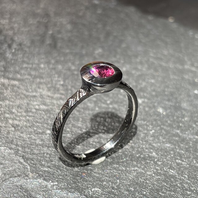 9/28 24時まで値下げ❣️【13号】PT950グレープガーネットリング グレープ ガーネット ラウンドカット0.56ct ブラック シルバーSV925