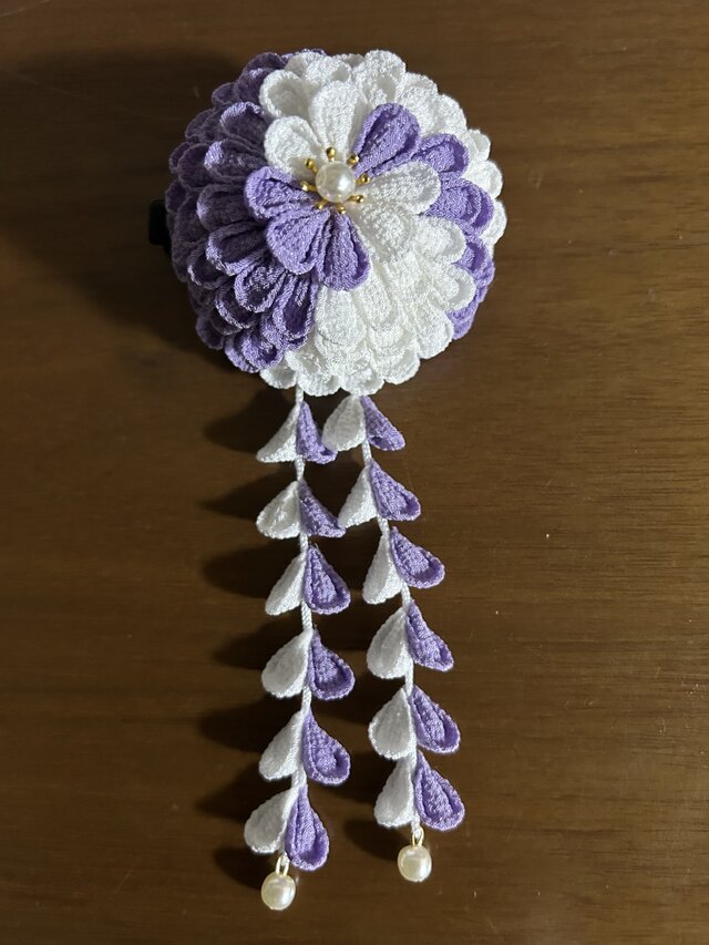 ちりめん　ハンドメイド　髪飾り ちりめんの髪飾り | iichi 日々の暮らしを心地よくする