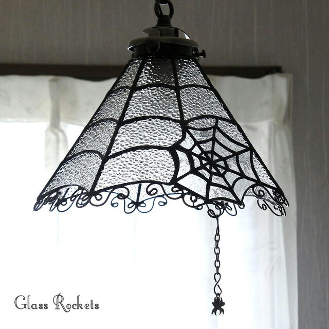 蜘蛛の巣ランプ ステンドグラス 照明 ペンダント クモ
