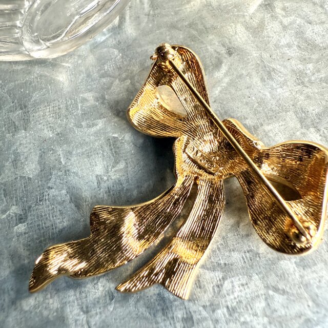 SCM44-【 MONET 】モネ・ヴィンテージブローチ 80s Golden Color