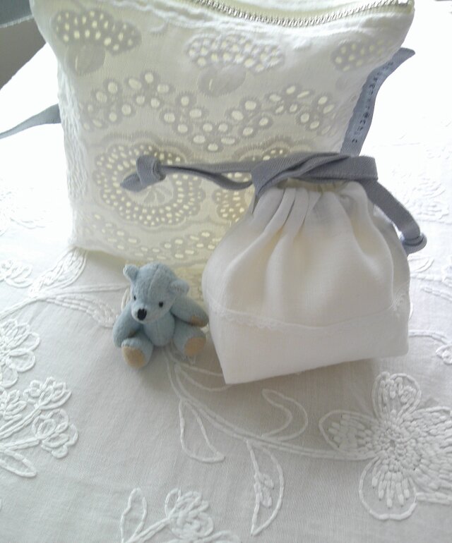 cutwork刺繍×linen 小さめPouchSet | iichi 日々の暮らしを