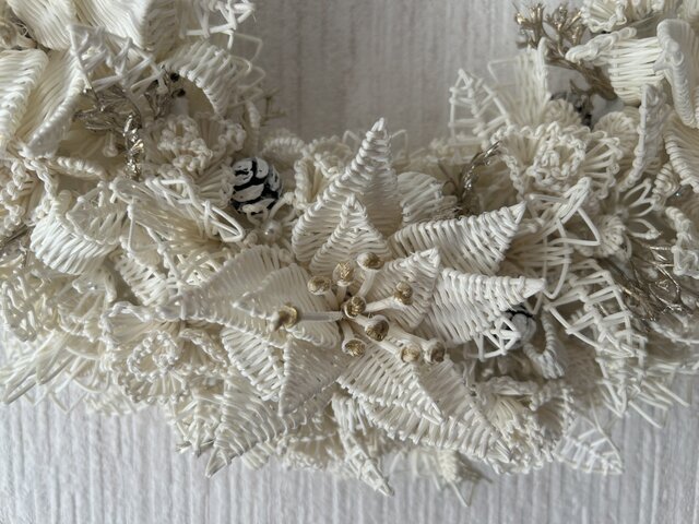 籐のリース 半月型の白いリース・大（クリスマスリース） | iichi 日々