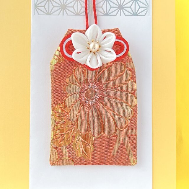 華やぎ菊｜金襴のお守り袋（縁起物・つまみ細工／元巫女が仕立てる