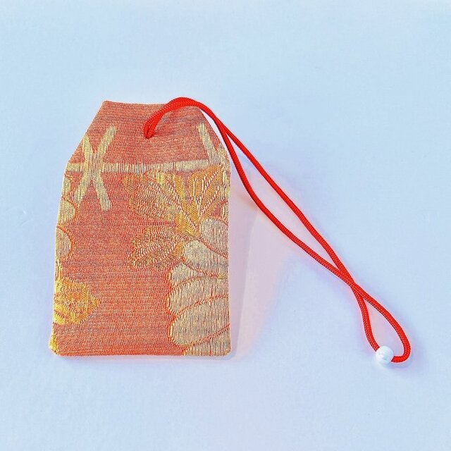 華やぎ菊｜金襴のお守り袋（縁起物・つまみ細工／元巫女が仕立てる