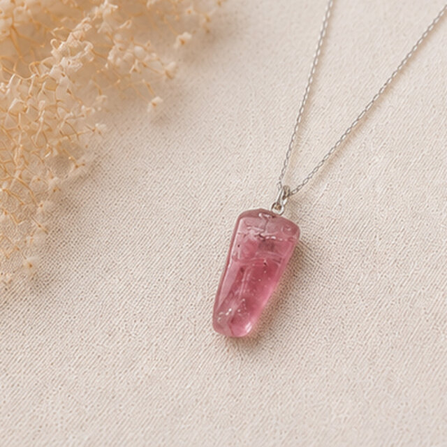 内側から輝く、愛の結晶｜ピンクトルマリン原石ネックレス｜一点物・10