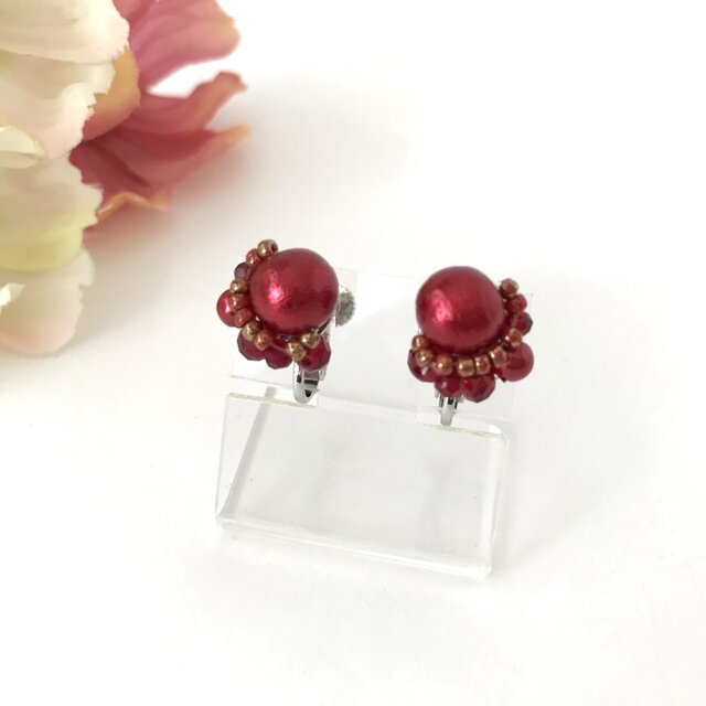 コットンパール の モチーフ イヤリング 赤 レッド