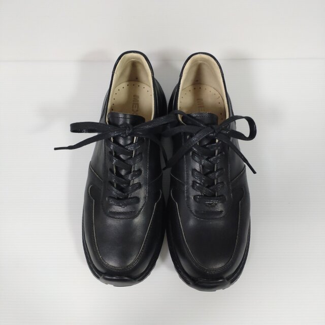 軽量本革スニーカー　カジュアルスニーカー　ビジネススニーカー　ブラック