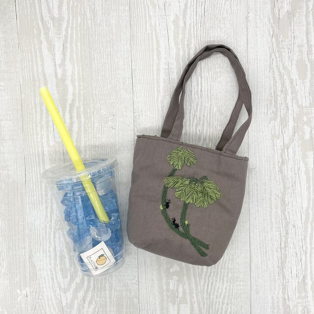 カフェバッグ  アリ　大きな葉