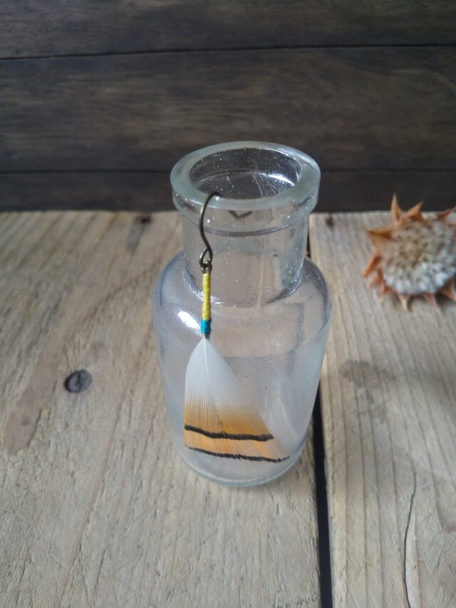 羽ピアス　片耳ピアス