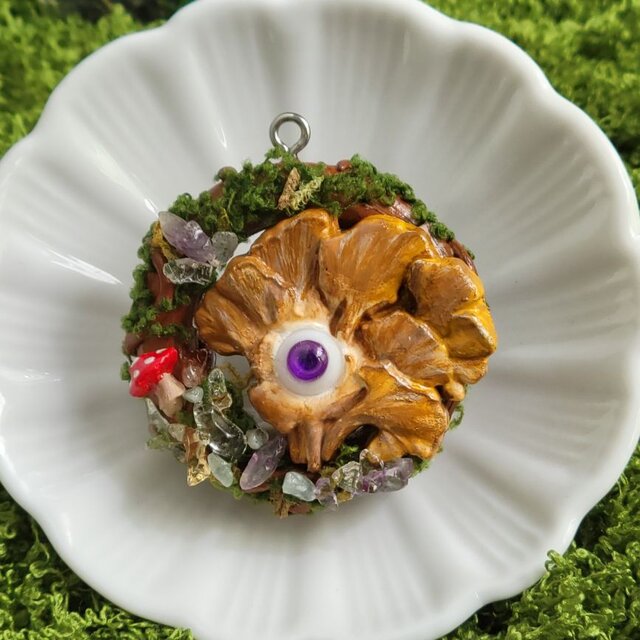 美味しくなりたい森のきのこ　大きめペンダント