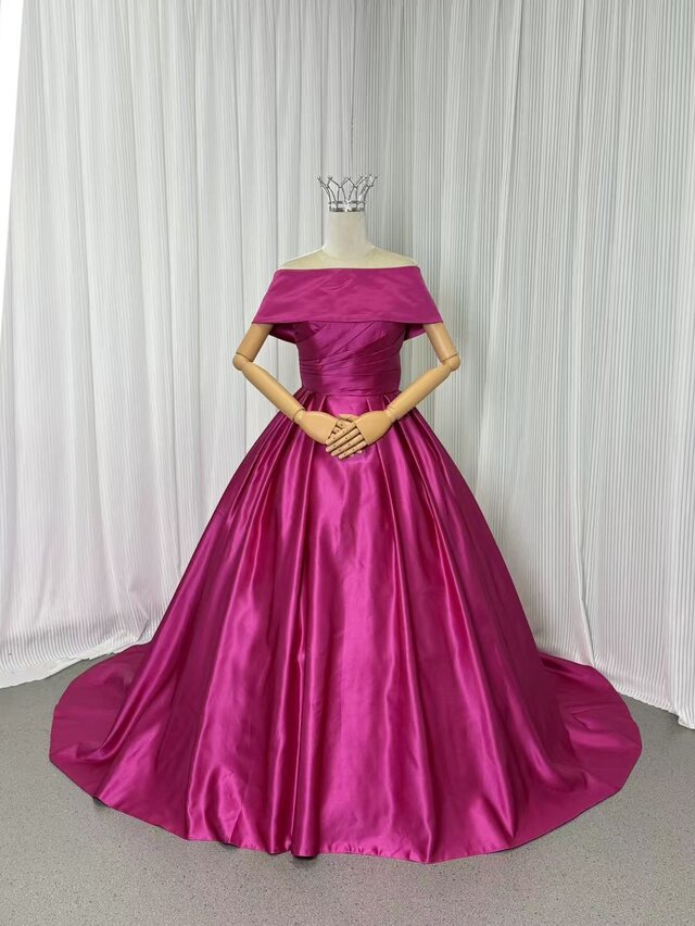 カラードレス ビビッドピンク 取り外しオフショルダー 光沢サテン プリンセスライン 披露宴