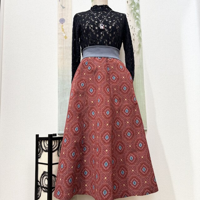 着物から作った６枚接ぎリブフレアースカート　山彩る