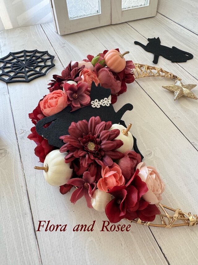ぷうあ「2猫'S薔薇の窓」「3連リース」 Amazon｜Lulu's ルルズ アンティーク風ばらのリース アーティ