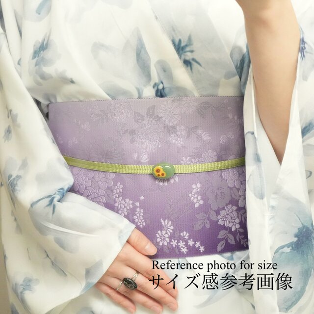 天然石オパールと青い彼岸花の帯留め（金沢箔24K入り） ブローチ