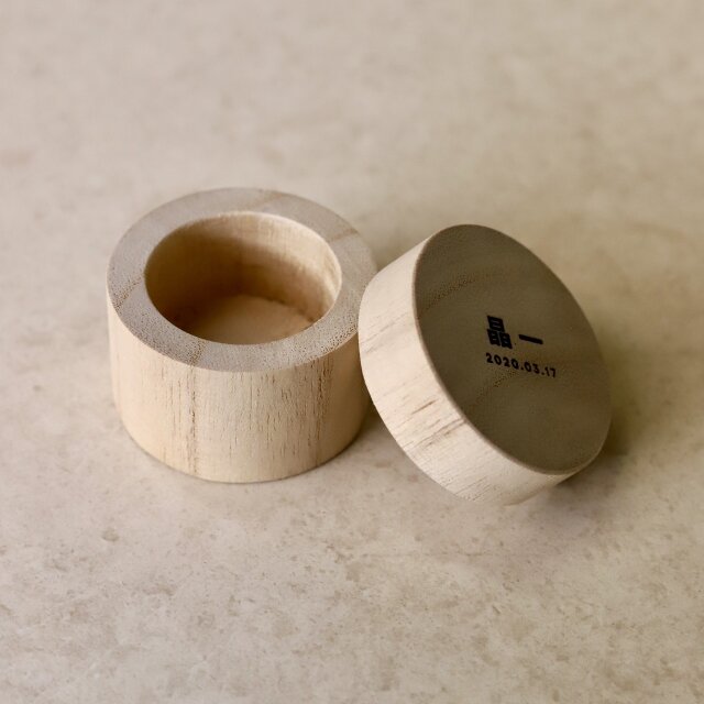 桐の乳歯ケース | iichi 日々の暮らしを心地よくするハンドメイドや
