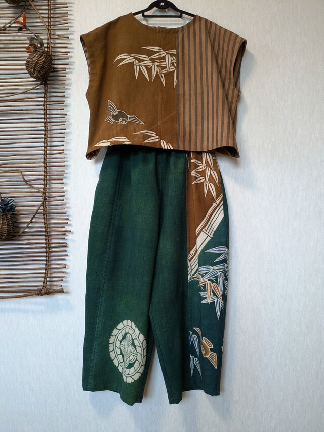 古布リメイク　（セットアップ）　フレンチ袖ベスト＋緑藍染のゆったりコクーンパンツ　　着物リメイク　古布パンツ　柿渋染