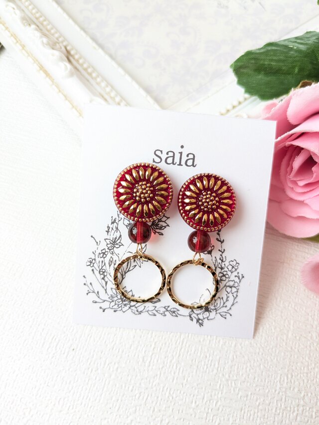 深紅のチェコガラスボタンの2wayピアス／チェコビーズ×ゴールドリング kp08051