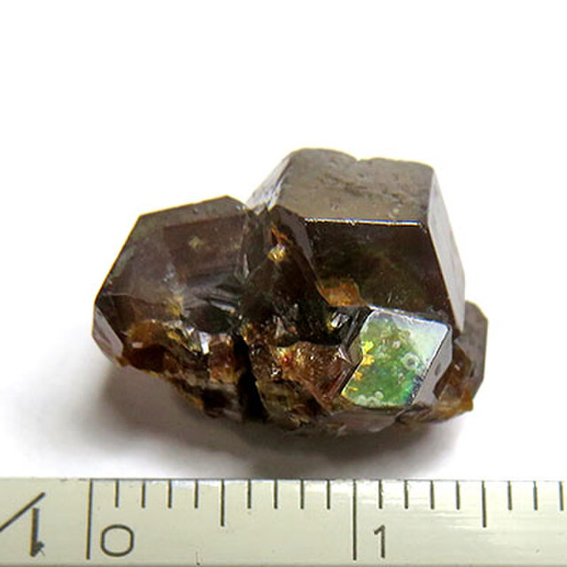 13面天然ガーネット結晶入り原石 13面天然ガーネット結晶入り原石