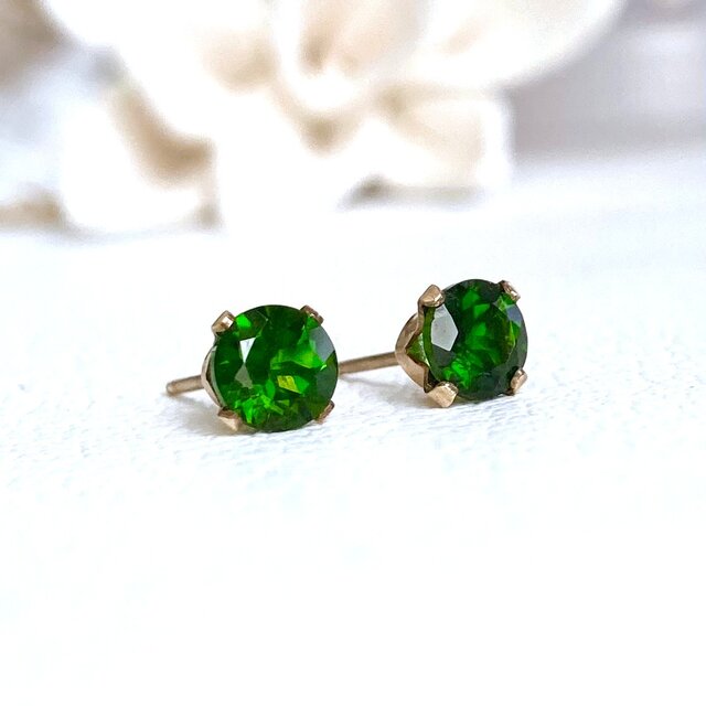 グリーントルマリンのピアス【10月の誕生石】 | iichi 日々の暮らしを