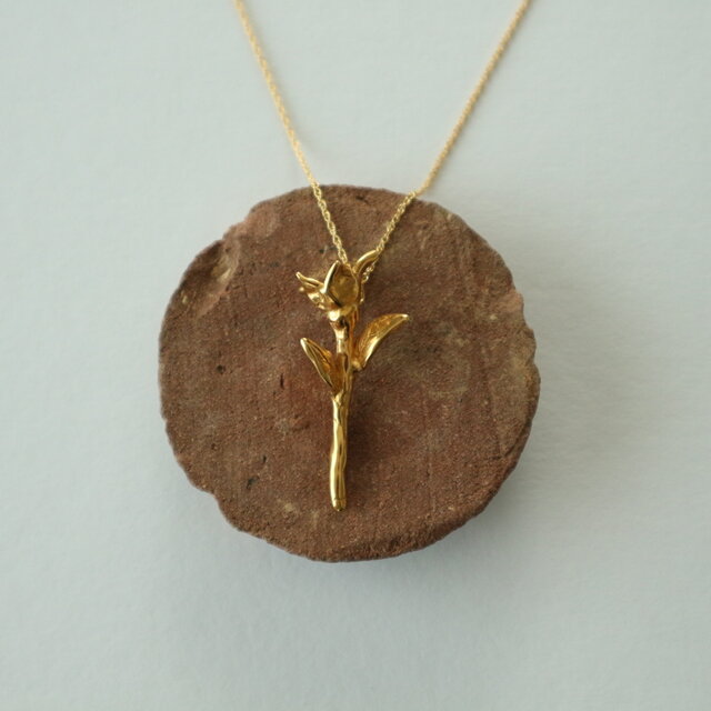 金色の世界の花＜ネックレス＞