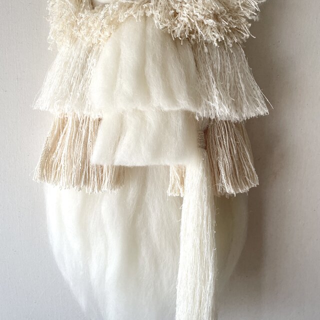 【一点もの】流木 ウィービング タペストリー 『みるく色のたぺすとり-クリオネ』 一点もの】流木 ウィービング タペストリー 『みるく色のた