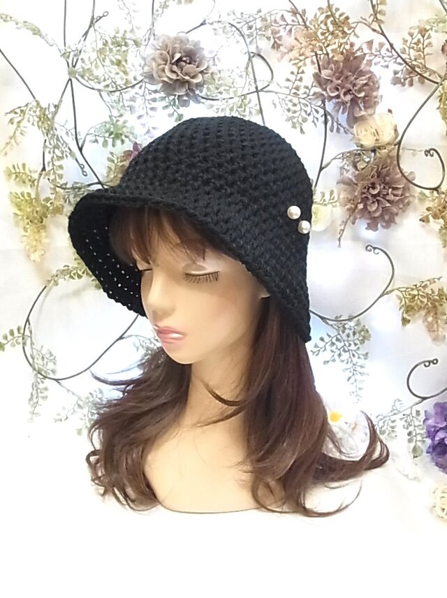初秋 帽子 バケットハット パールブローチ付き　ブラック