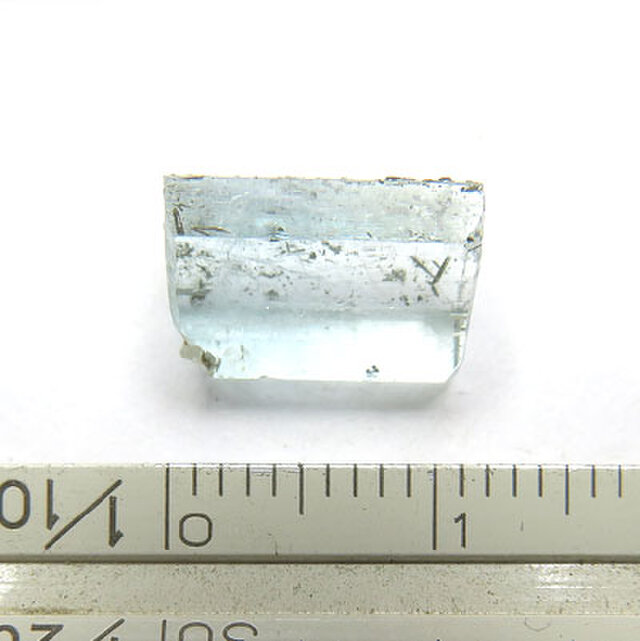アクアマリン 原石 5.5ct trg156 | iichi 日々の暮らしを心地よくする
