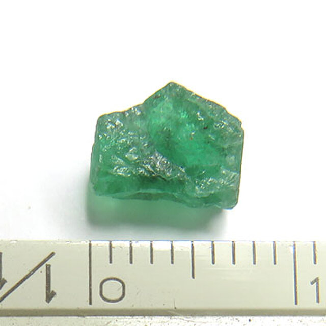 エメラルド原石 1.4ct パキスタン産 trg342 | iichi 日々の