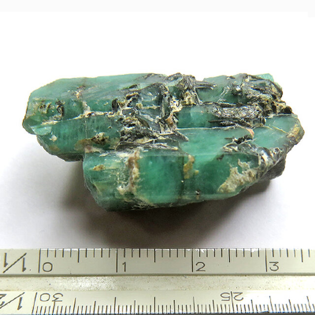 エメラルド原石 74.73ct ブラジル産 trg245 | iichi 日々の暮らしを