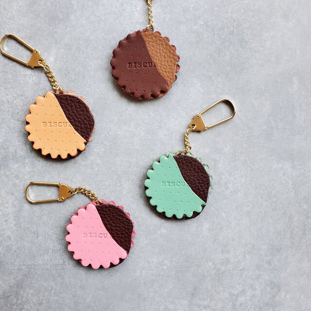 ◆レトロなクリームビスケットのキーホルダー◆　バッグチャーム　メンズ　レディース　ギフト　プレゼント　ペア　バッグチャーム　