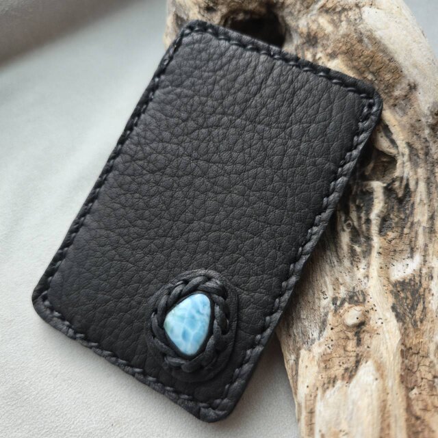 鹿革と牛革のパスケース ラリマー