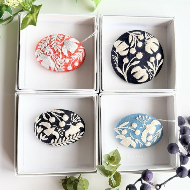 北欧風ことりと草花の刺繍ブローチ#396 | iichi 日々の暮らしを