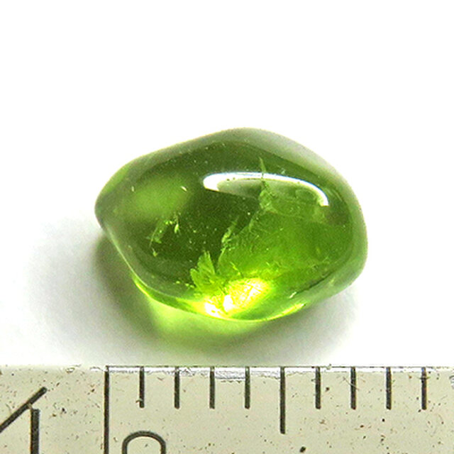 ペリドット 原石 ブラジル産 2ct trr206 | iichi 日々の暮らしを