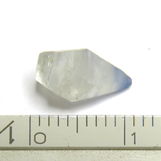 サファイア原石 結晶 スリランカ産 2.7ct trg81 | iichi 日々の暮らし