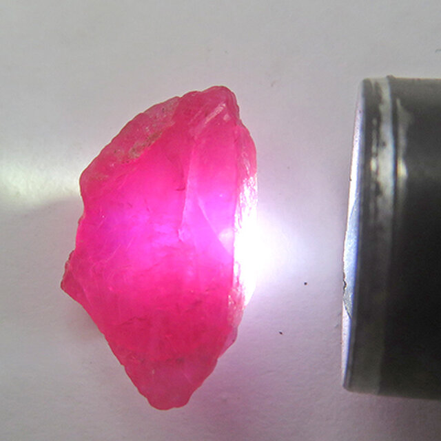 パパラチアサファイア原石 結晶 スリランカ産 4.9ct trg315 | iichi
