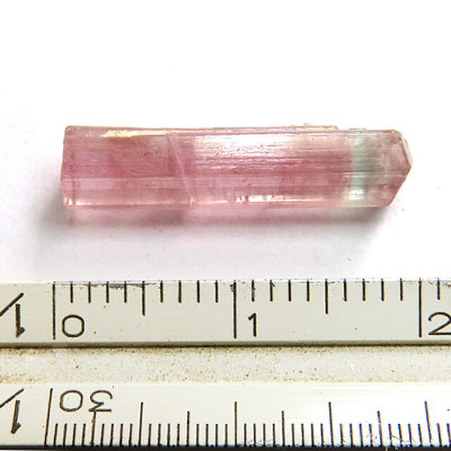 バイカラートルマリン 原石 4.1ct trg146 | iichi 日々の暮らしを