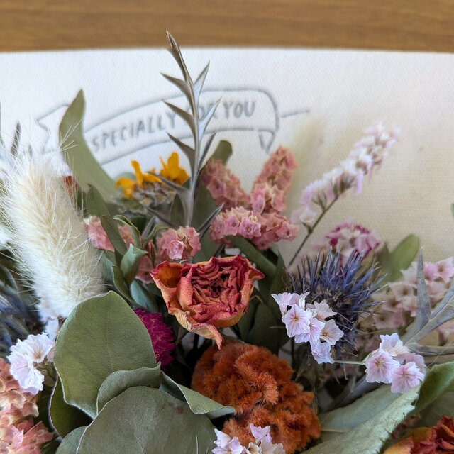 キャンバスボードアレンジ・ドライフラワーブーケ | iichi 日々の