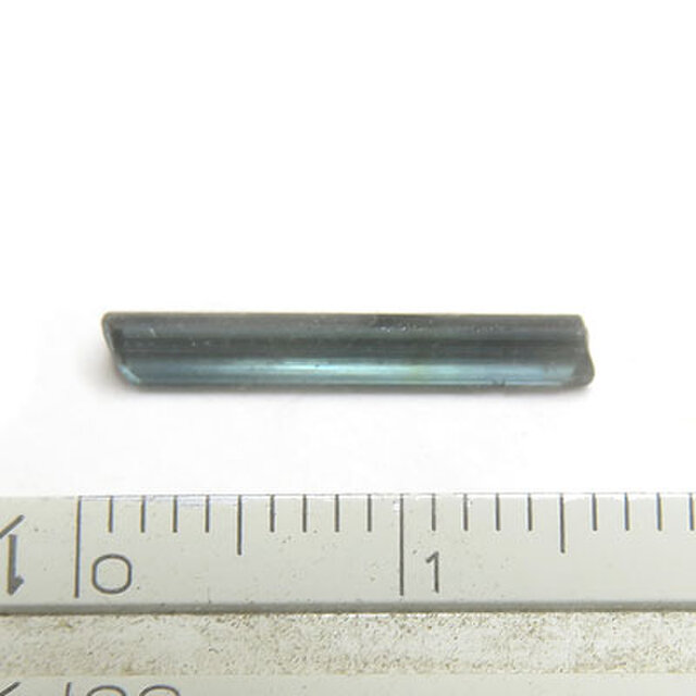 インディゴライトトルマリン 原石 0.9ct trg316 | iichi 日々の暮らし