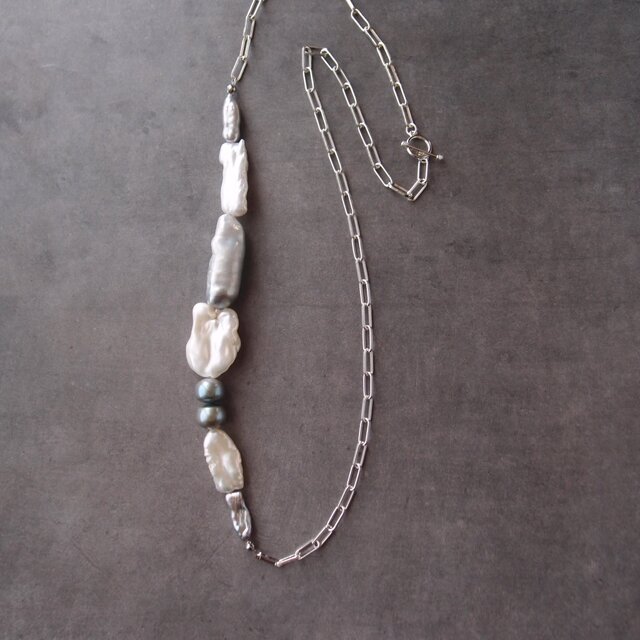 Pearl Mix Asymmetry Necklace ／パールミックス 非対称ネックレス（ White×Gray）
