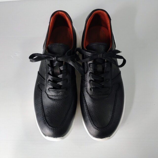 軽量本革スニーカー　カジュアルスニーカー　ビジネススニーカー　ホワイトソール仕様