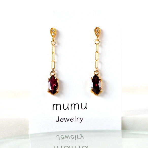 「薔薇の灯」ロードライトガーネットチェーン　スタッドピアス14kgf