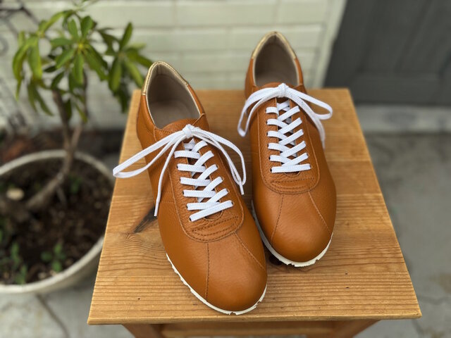 最初の1足特別価格 秋新作クラシックレトロ・キャメルシュリンク