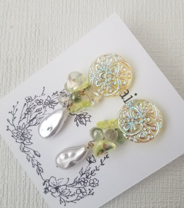 淡いレモン色のチェコガラスバロックパール2way式　ピアス　イヤリング　kp081111