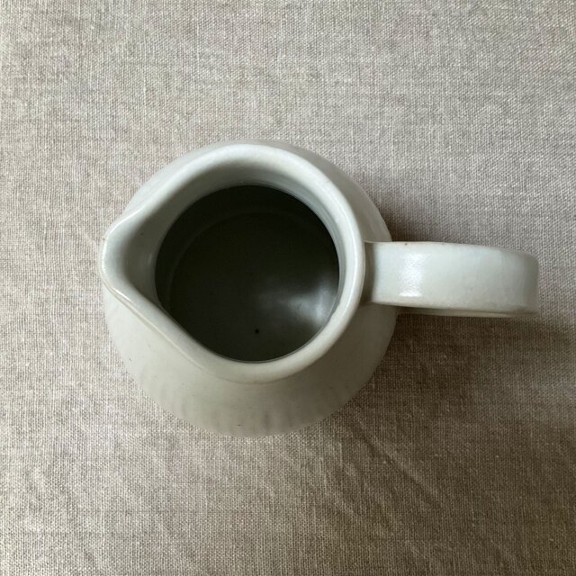 線刻ピッチャー花瓶 | iichi 日々の暮らしを心地よくするハンドメイド