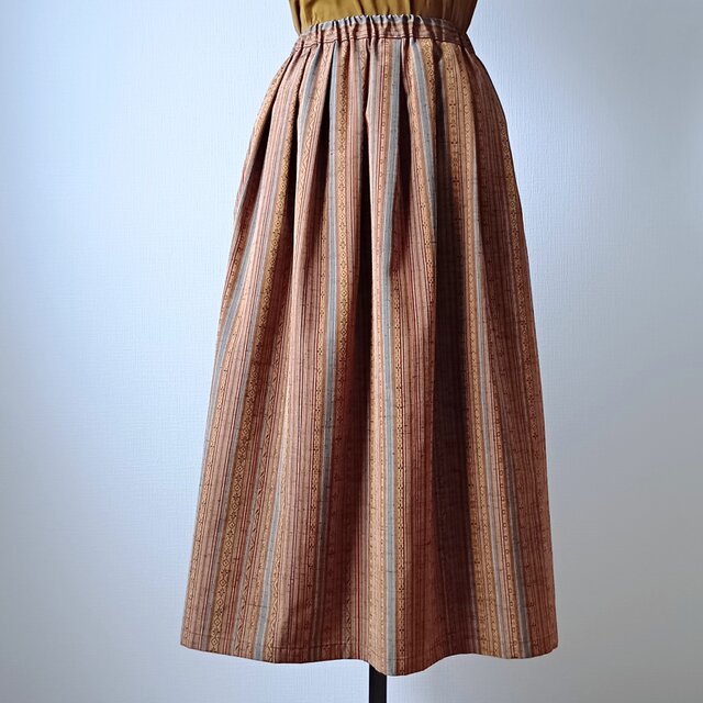着物リメイク　タックスカート　枯葉色に縞　裏付き