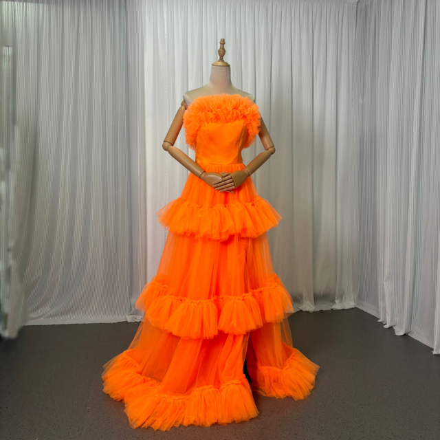 フランス風 カラードレス オレンジ ベアトップ フロントスリット ふわふわドレス 編み上げ 2次会