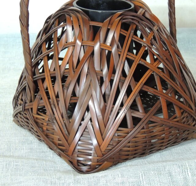 手つき花籠 | iichi 日々の暮らしを心地よくするハンドメイドや