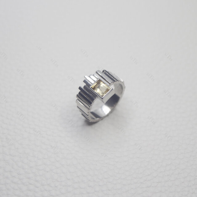 ハンドメイドのシルバーリング Skalisto Half シトリン 5×7mm