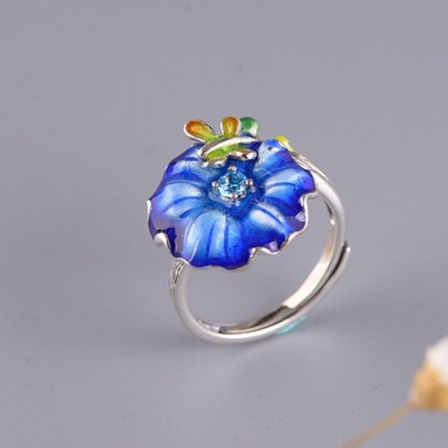 蓮の葉とトンボのリング - 自然の美しさをそのまま切り取った　R432 蓮の葉とトンボのリング - 自然の美しさをそのまま切り取った R432