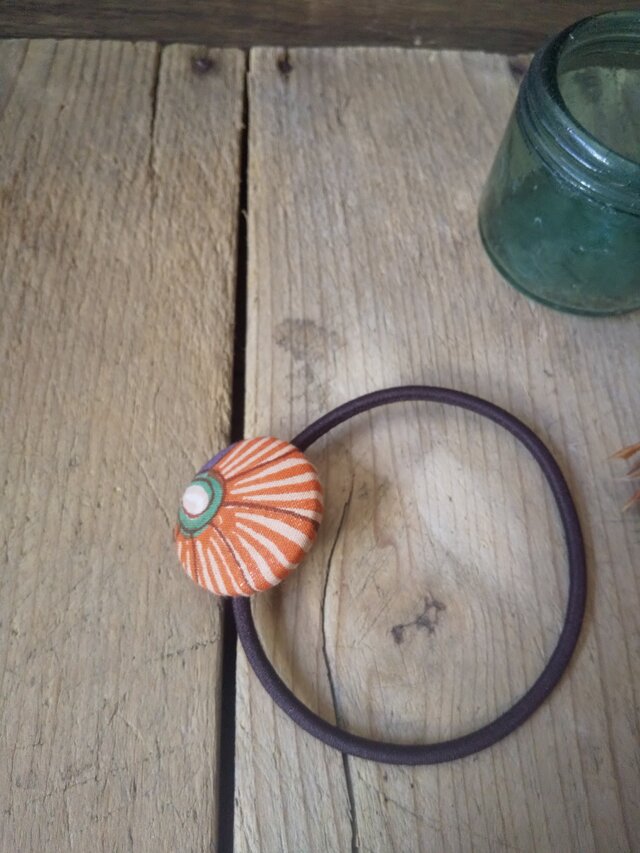 くるみボタンヘアゴム